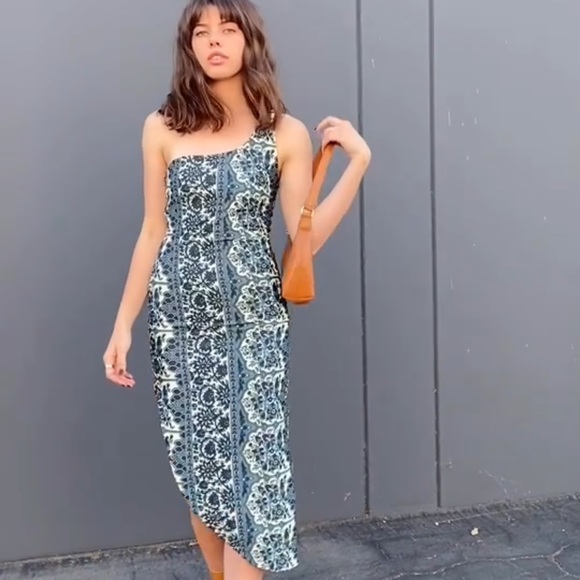 NOVELLA ROYALE CELINE DRESS - Picture 3 of 5